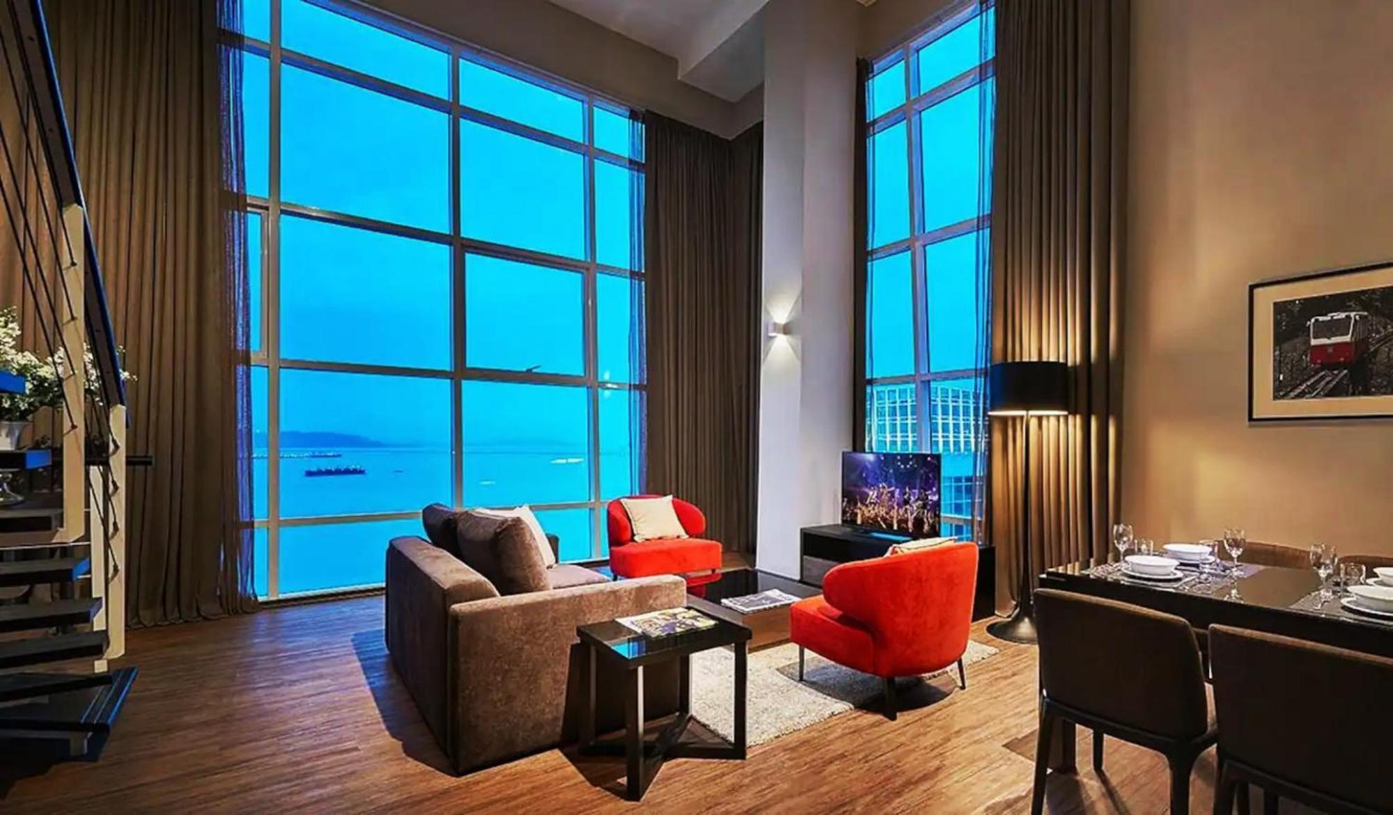 Maritime Seaview Suites Penang George Town Ngoại thất bức ảnh